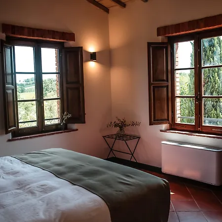 Borgo San Vincenzo Отель 4*