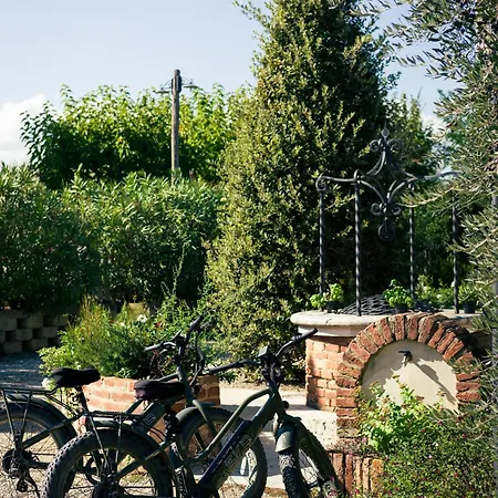 Hotel Borgo San Vincenzo 4*